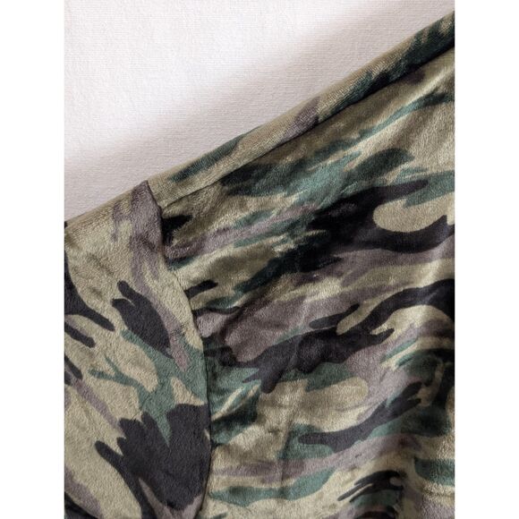 The Comfy Hoodie Blanket Camouflage / Camo Size One Size - Picture 8 of 16